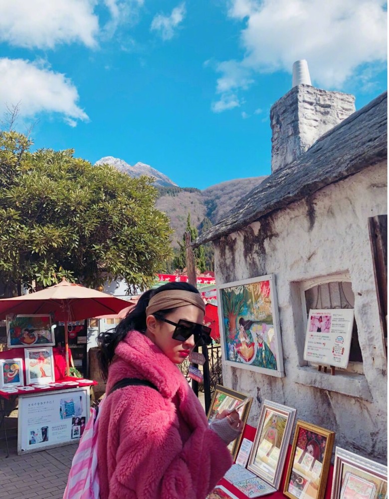 十年前的刘亦菲与十年后的刘亦菲,网友;那股清纯的美依旧在