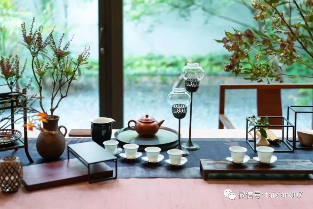 寻一处院落,开一间茶馆,以此为生