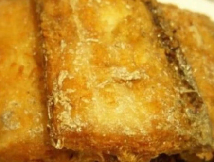 怎样炸带鱼,又香又好看?你和酒店大厨,仅仅只