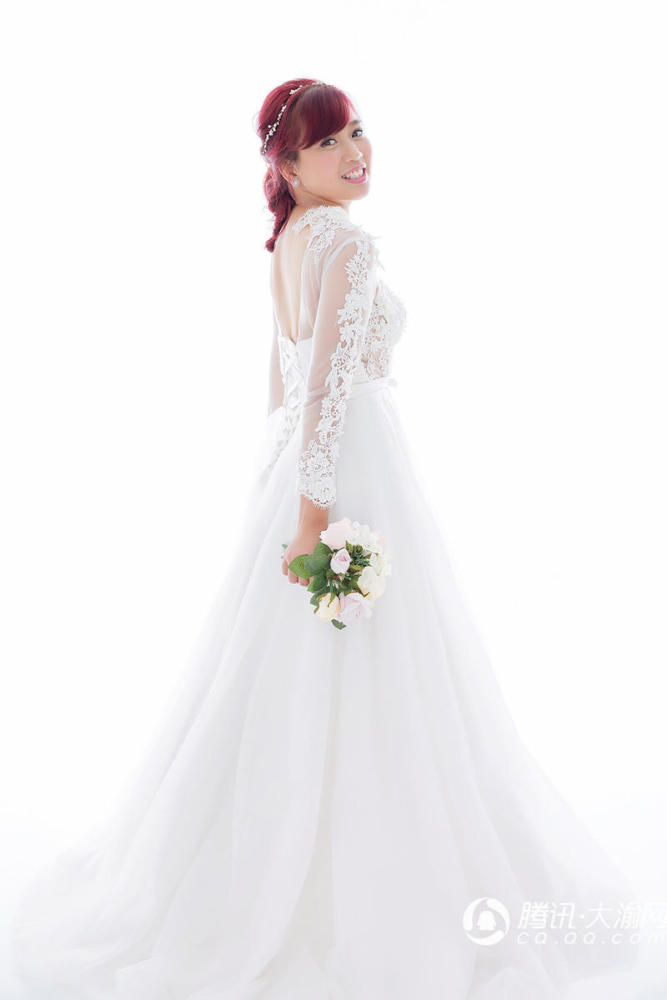 神奇！清洁工阿姨们拍写真 1秒变身摩登女郎(图)