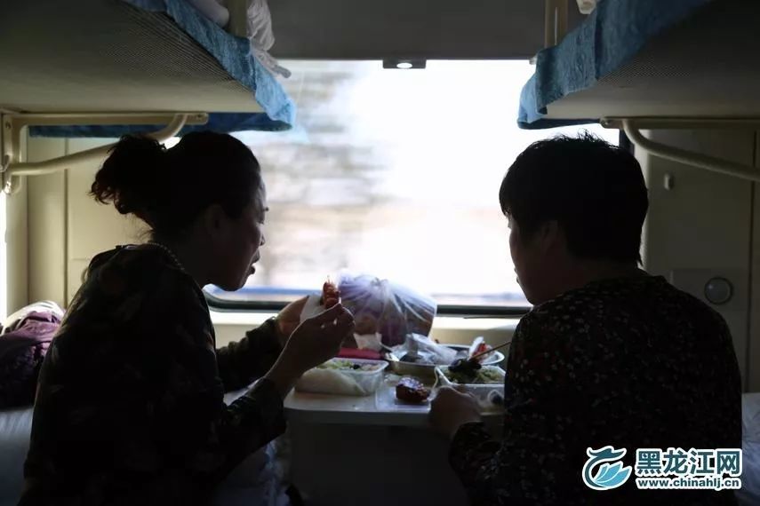 情满八千里 家住南北方——z114次列车春运纪实