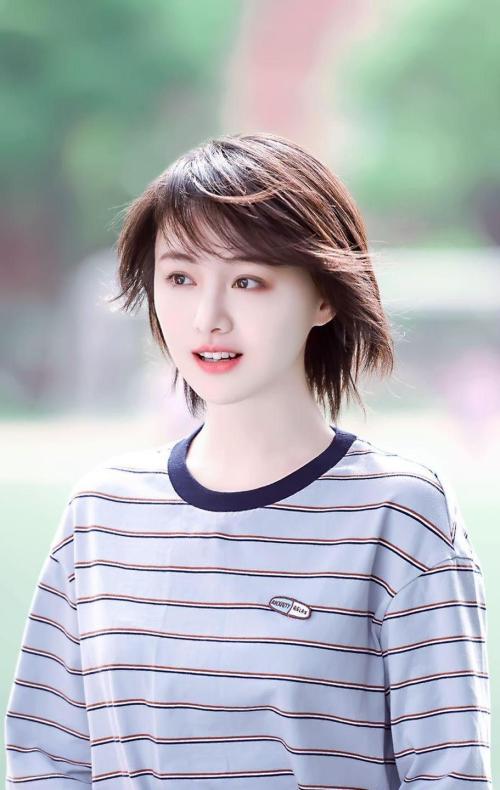 郑爽美图暴击,清纯精致,大概是仙女本人了!