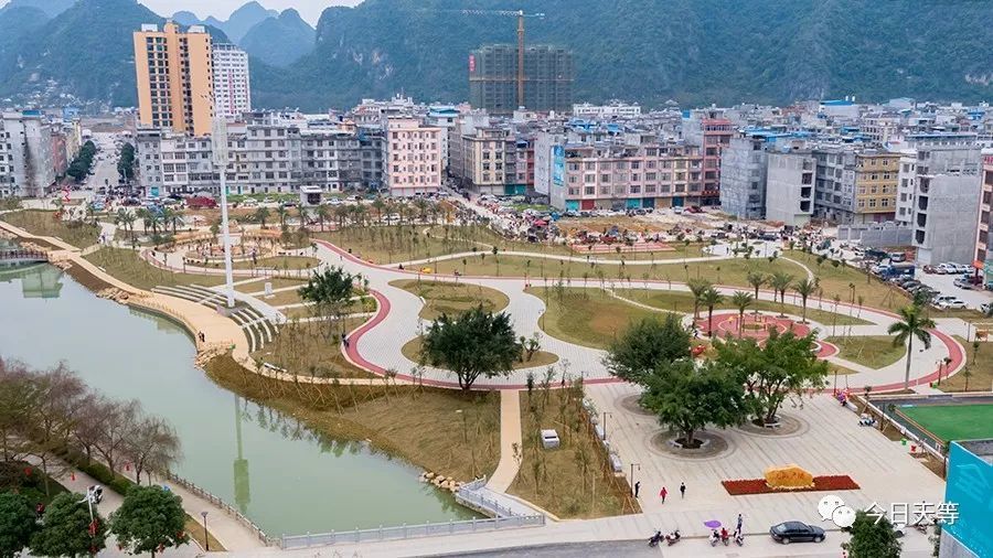 天等县城三大广场:漫步怡情,休闲怡心的好地方!