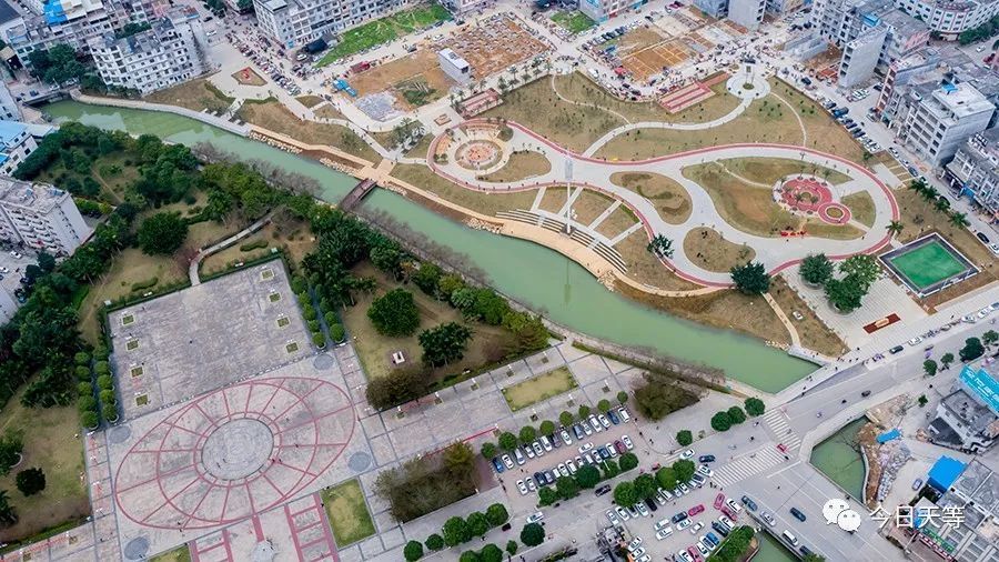 天等县城三大广场:漫步怡情,休闲怡心的好地方!