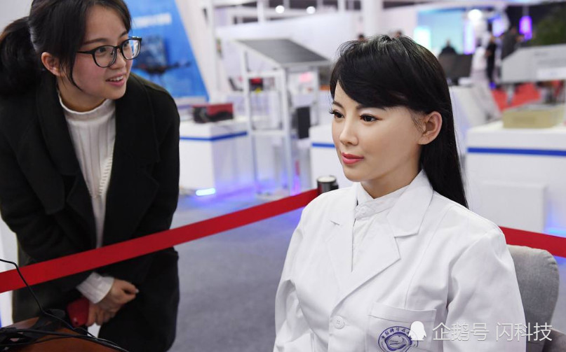 中国18岁美女机器人诞生,功能强大秒杀日本,网友:不愁