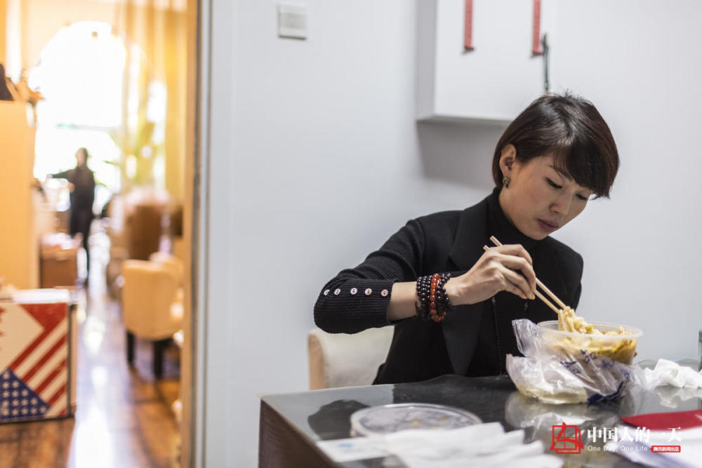 中国人的一天:钟丽缇婚礼策划师