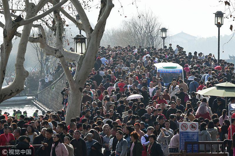 春节各地开启人山人海模式,是看风景还是看人头?到了现场都后悔