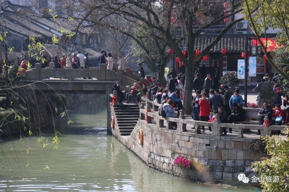 春节过半,金山这些地方人潮嗨翻天,年味最地道!