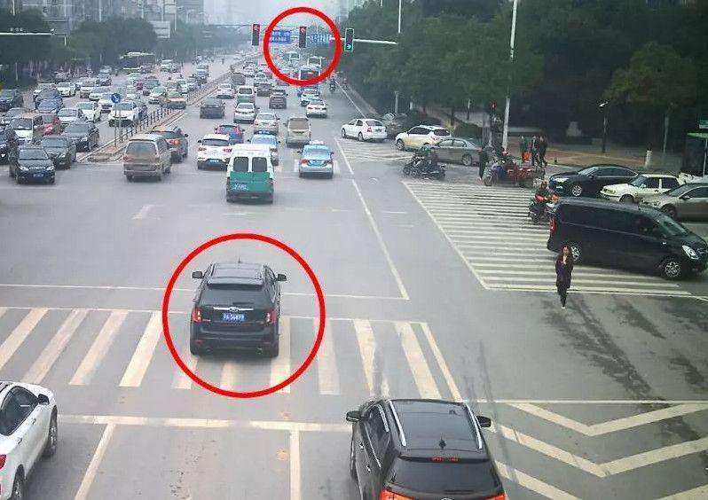 开车不小心闯红灯了,怎么办?交警:这样可补救,不会扣你分!
