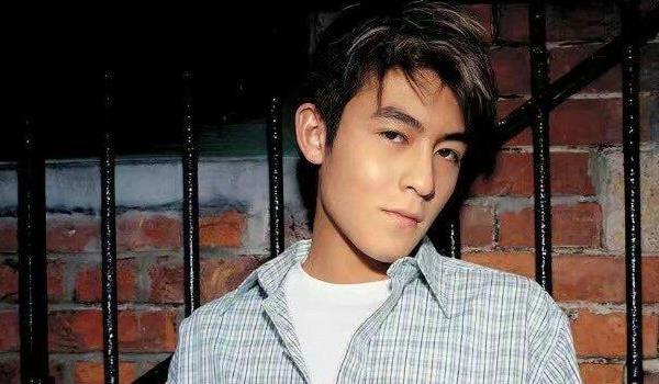 香港四大美男,陈冠希年轻时颜值爆表,吴彦祖帅到"飞起