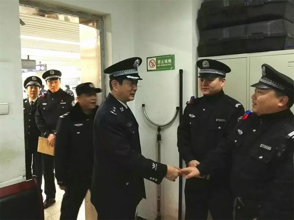 西安警察 我们的中国年 春节里的地下工作者