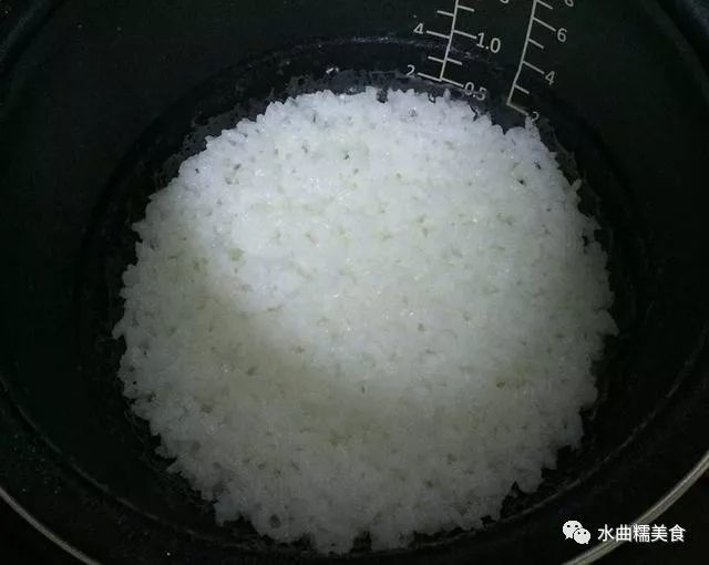米饭煮糊了千万别倒掉,加这几样东西都能挽救,网友:味道更好了