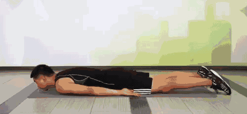 腰椎间盘突出和腰肌劳损的区别,教你3个动作,改善很大