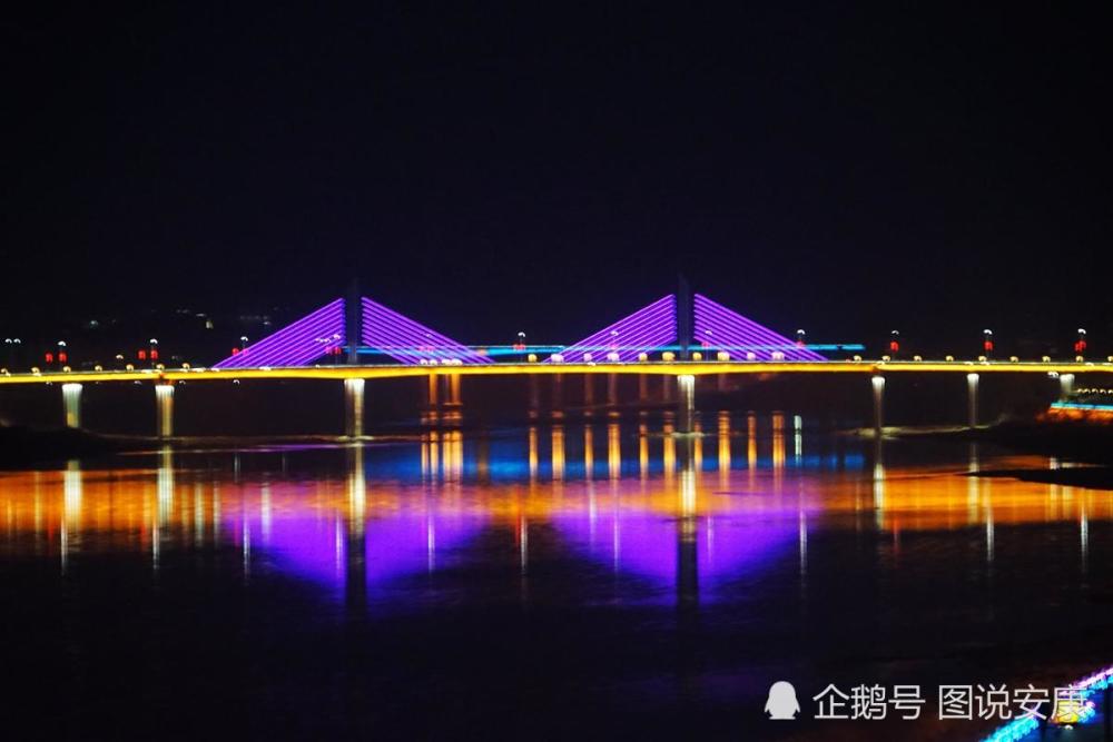 汉江三桥与流淌的汉江相融
