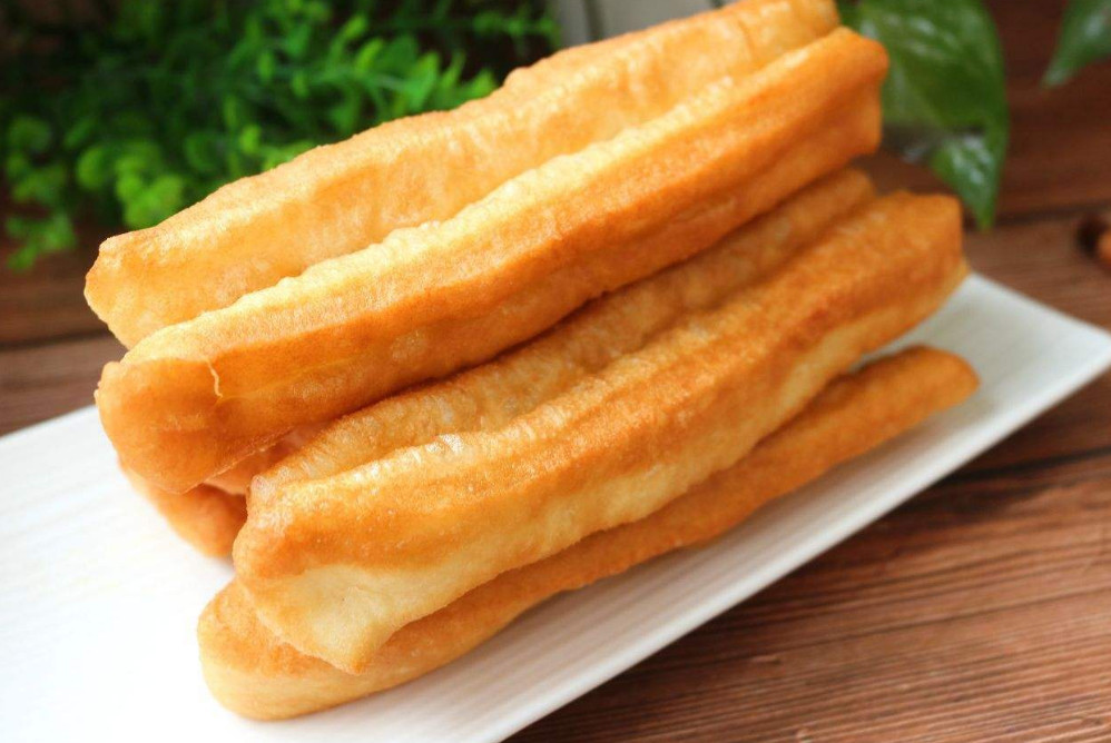 外国人给中国小吃气的奇葩名字,网友:觉得