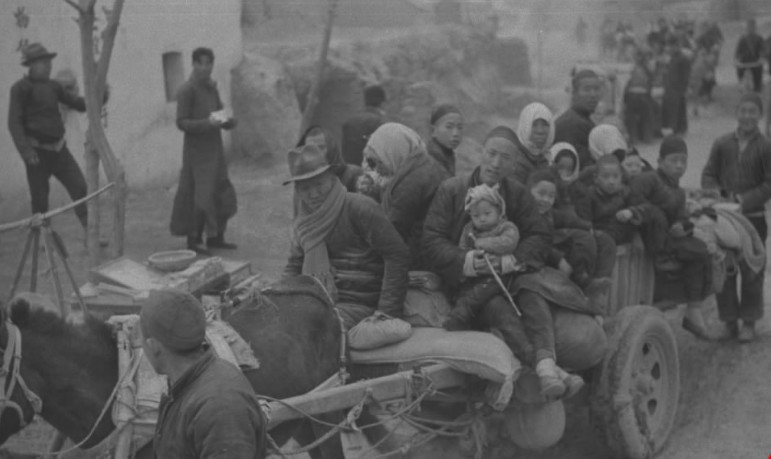 1943年大饥荒爆发时的珍贵老照片:图2看了气得发抖,太
