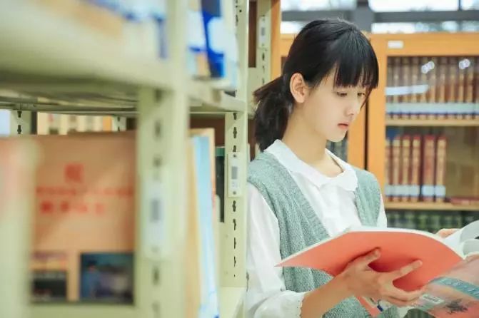 说到美女学霸,她可以拥有姓名吗?