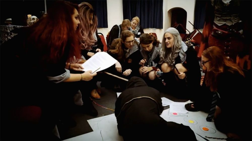 世界上真的有魔法学校?这里专门培养魔法师,网