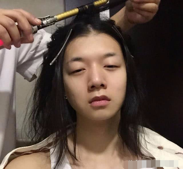 霍尊素颜曝光,