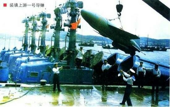 我国的023和024,记我国海军最早的导弹艇
