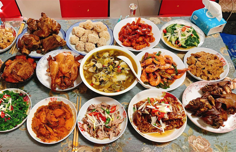 春节,年夜饭,红酒,大龙虾,龙虾