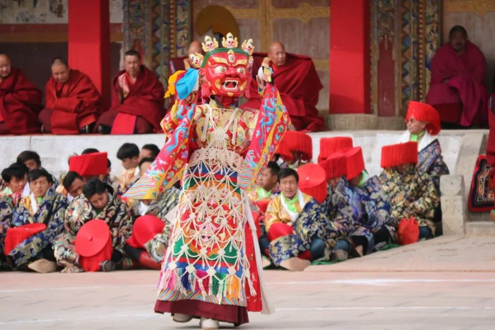 夏河拉卜楞寺举行正月十四法舞祈愿会