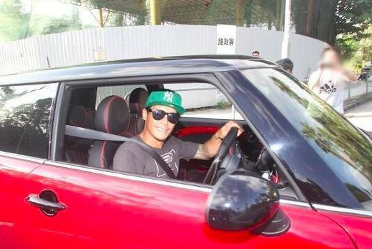 张柏芝三胎怀孕照首曝光,穿宽松衣服孕肚明显