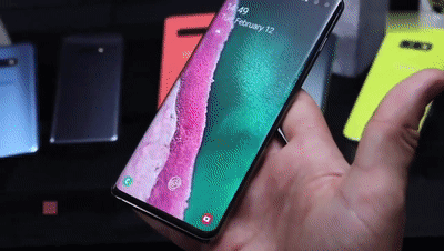 值得一提的是,三星s10/s10 采用了自主研发的超声波指纹,解锁速度较