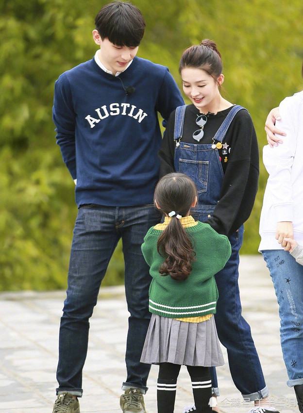 记者问李沁:听说邓伦向你表白了是真的吗?李沁