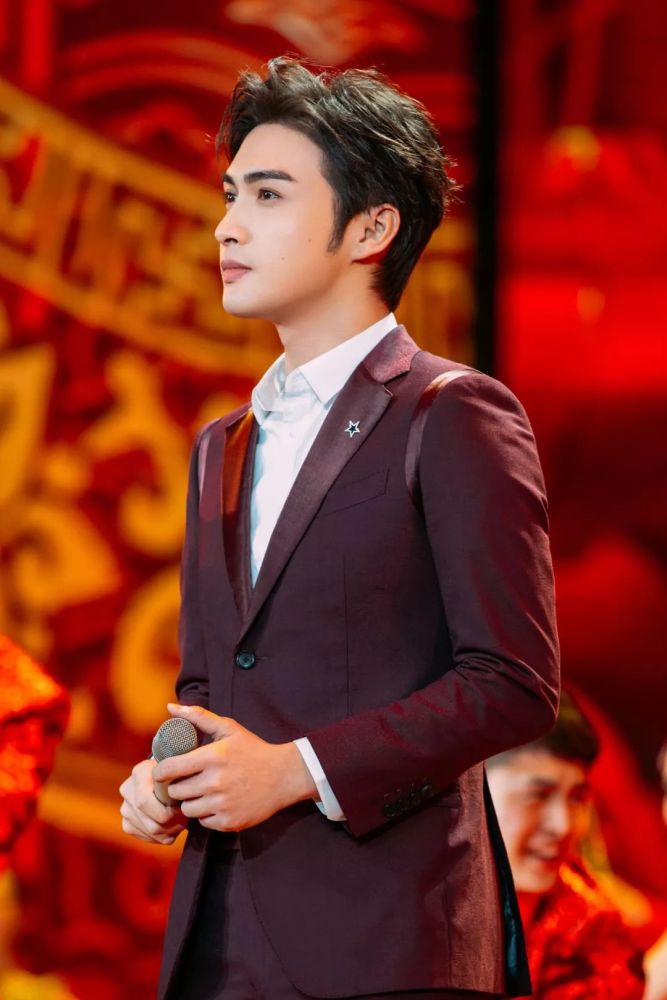 张云龙×张彬彬×高伟光×刘芮麟亮相央视《2019年元宵晚会 与大家