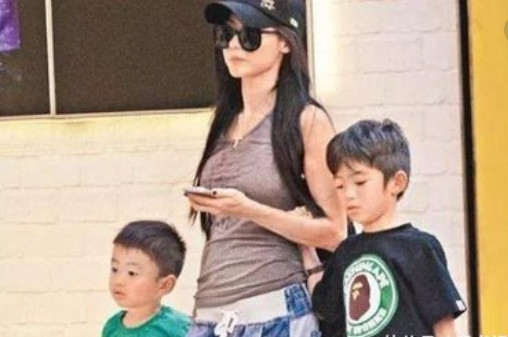 张柏芝生三胎产前照片曝光!肚子放大10倍后,网