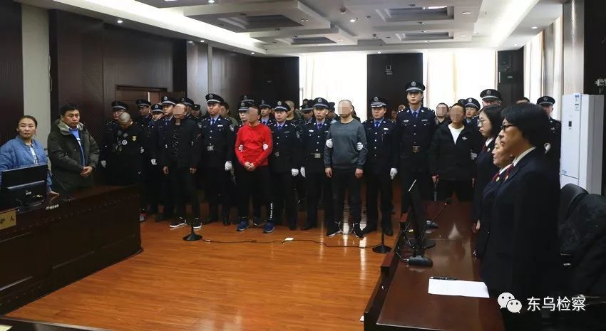 东乌珠穆沁旗人民检察院提起公诉的 席贵军,赵俊杰等11人涉嫌 敲诈