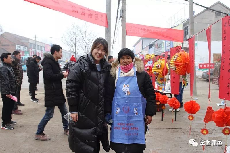 昨日,几百人聚集在鹿邑县张店镇,干啥呢?