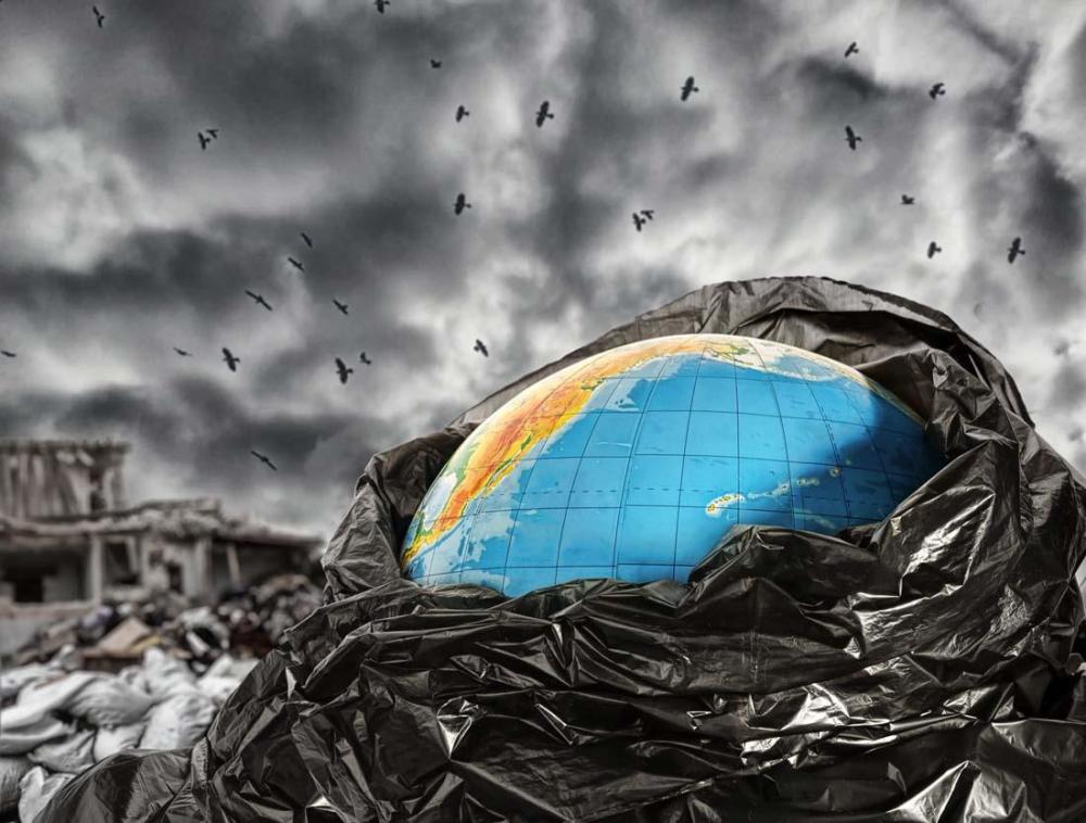 地球垃圾污染已经严重到可怕的程度,世界各国都感到惶恐