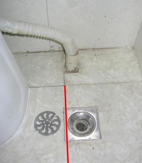卫生间地漏处总积水?还不是因为地漏周围的瓷砖没有这样做