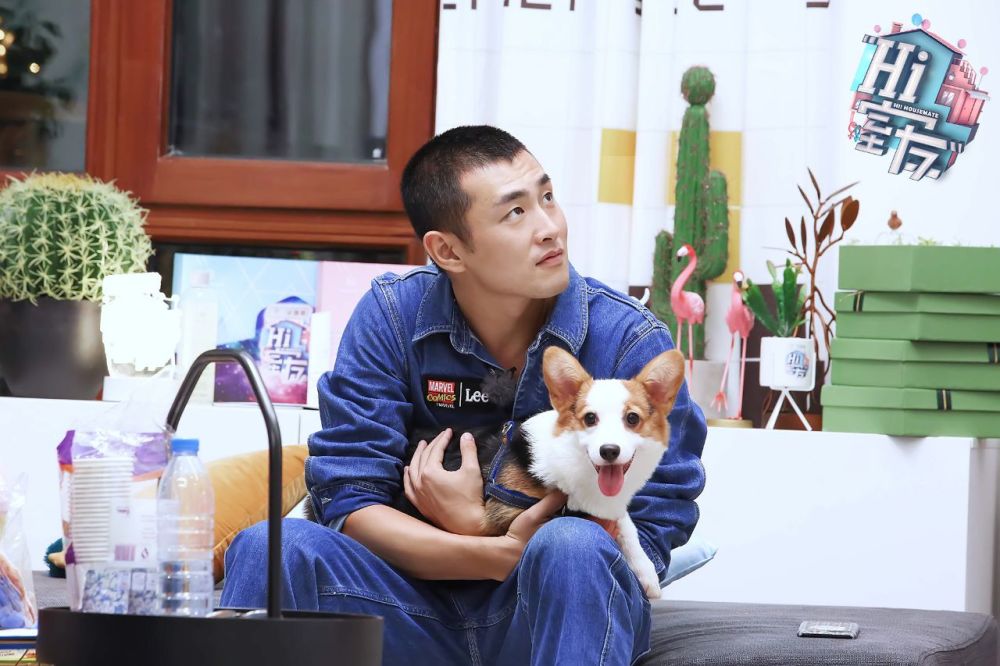 新一季《奔跑吧》开录,王彦霖跳新疆舞成硬核,被封宝藏男孩