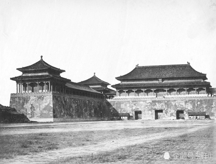 1860年的清朝北京城,圆明园宝塔精致夺目,文昌阁能