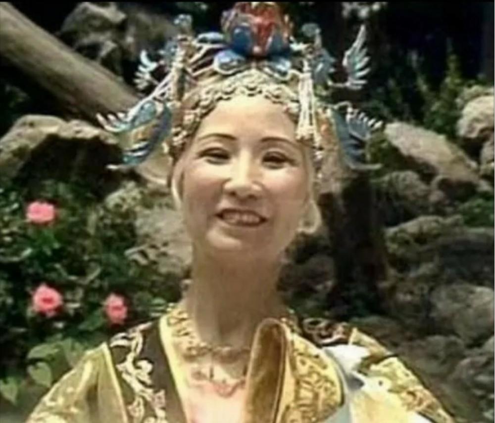 难怪孙悟空敢大闹天宫,原来他有个姐姐,大有来头,观音