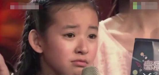 程潇自爆是家里最丑的,看到她的妹妹后,网友:快