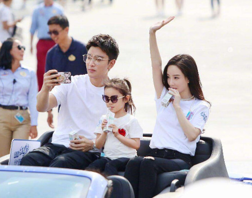 贾乃亮好消息坐实,官方已经发微博公开宣布,网