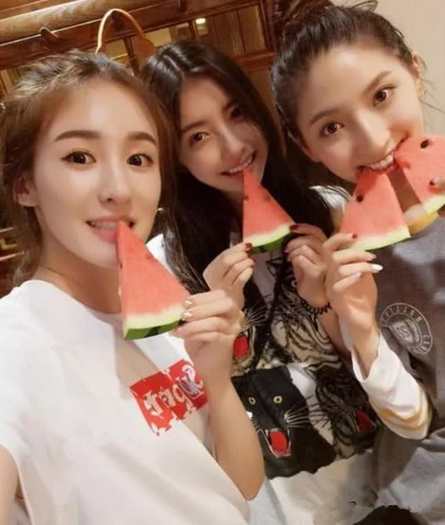 搞笑:新娘这么幽默,新郎都不知道该说啥了