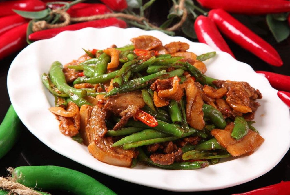炒肉片时,大部分人不知道两个小技巧,所以肉片不嫩滑