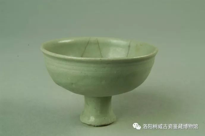 河南博物院藏元代明代龙泉窑瓷器也不少,欣赏欣赏吧