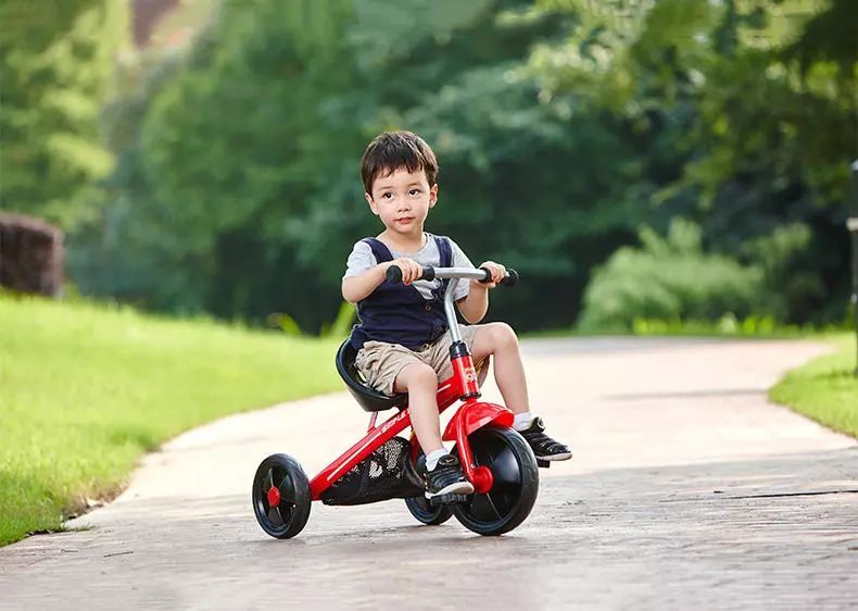 越动越聪明,快让宝宝动起来