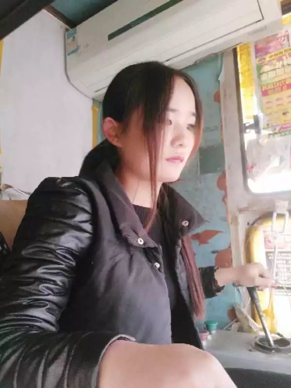 枣庄90后女塔吊司机的摇摆"人生"