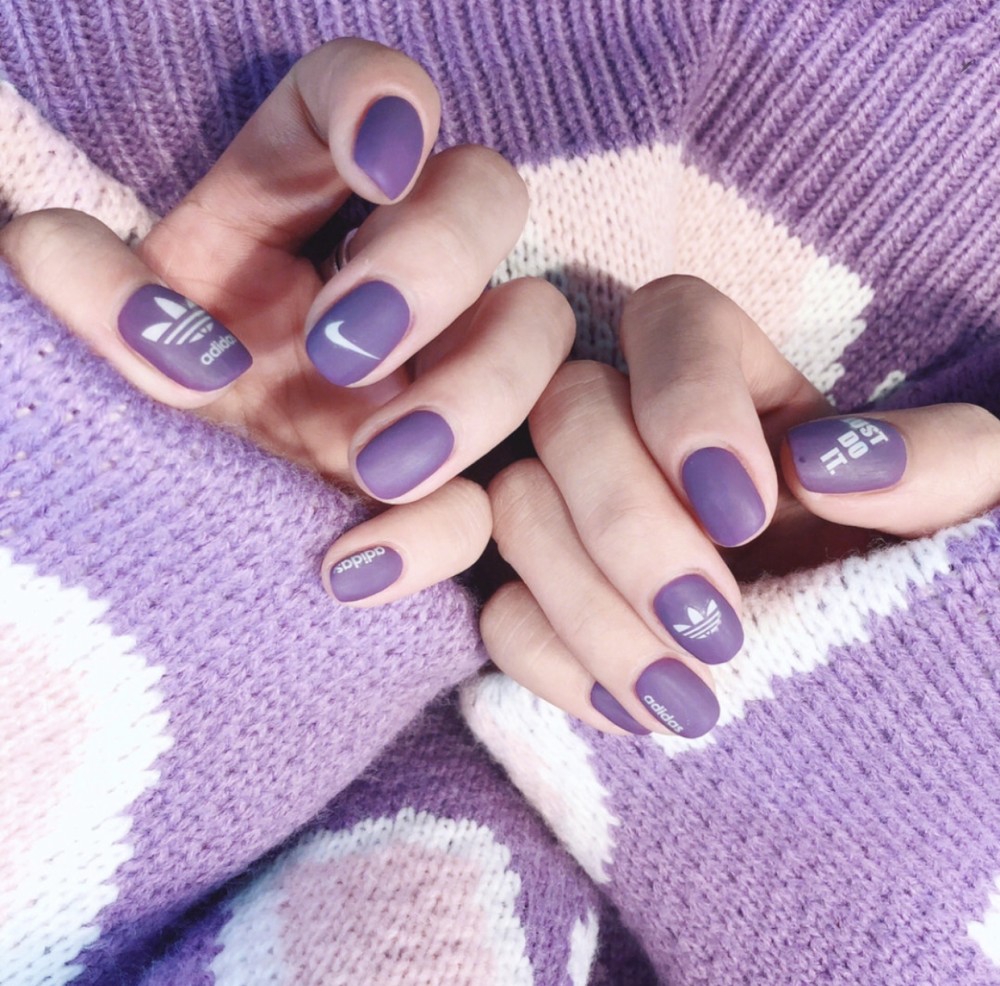 超级显白的紫色系美甲,明媚的甲色让你在春日更迷人!