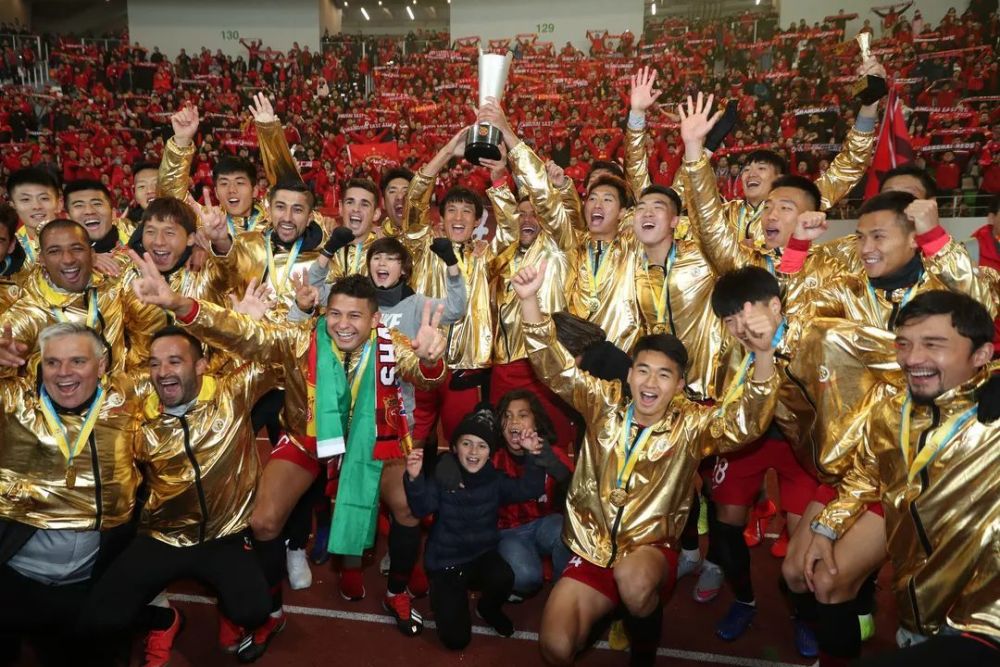 上港勇夺2019中国足协超级杯冠军!