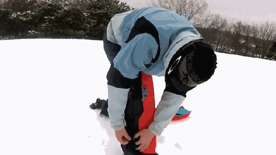超好玩的雪橇腿 去滑雪时不妨带上一个