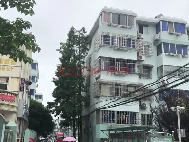 上海市奉贤区南桥镇古华南区39幢671号301室房产