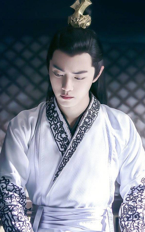 娱乐圈公认的古装美男,朱一龙第三,李易峰第二,第一是